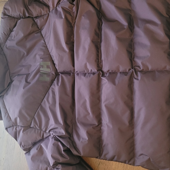 Helly Hansen waterproof puffer winter coat - Picture 6 of 6